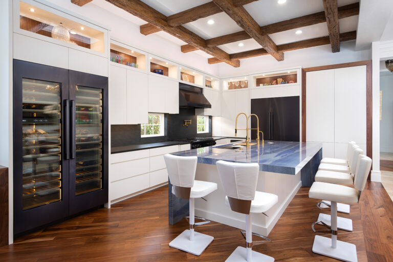 Chef’s Kitchen that Takes a Bold Approach-Naples, FL