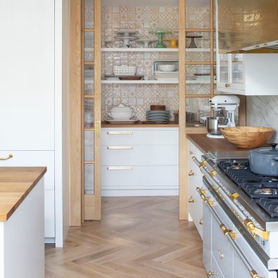Walk-In Workspace with Creative Storage
